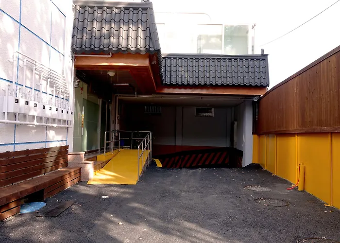 Family Hotel: Happy Memory